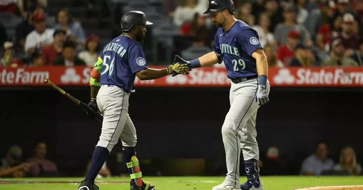Seattle's Cal Raleigh calls his 40th homer 'a cool milestone' during the catcher's historic season