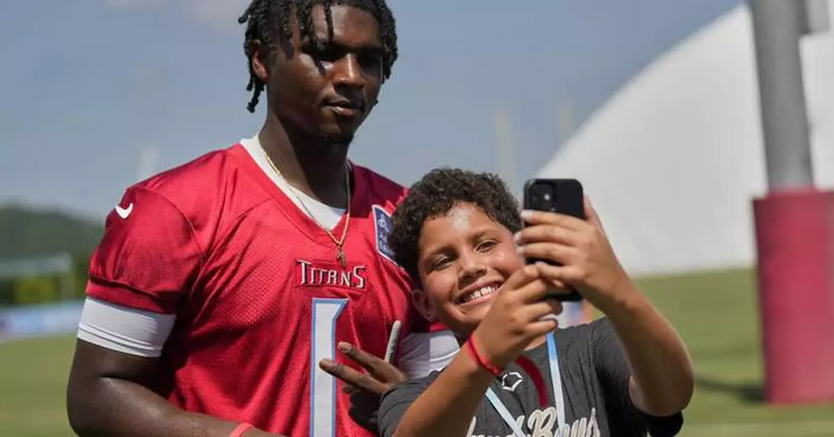 Titans rookie QB Cam Ward will get much of the work with the 1st-team offense in camp