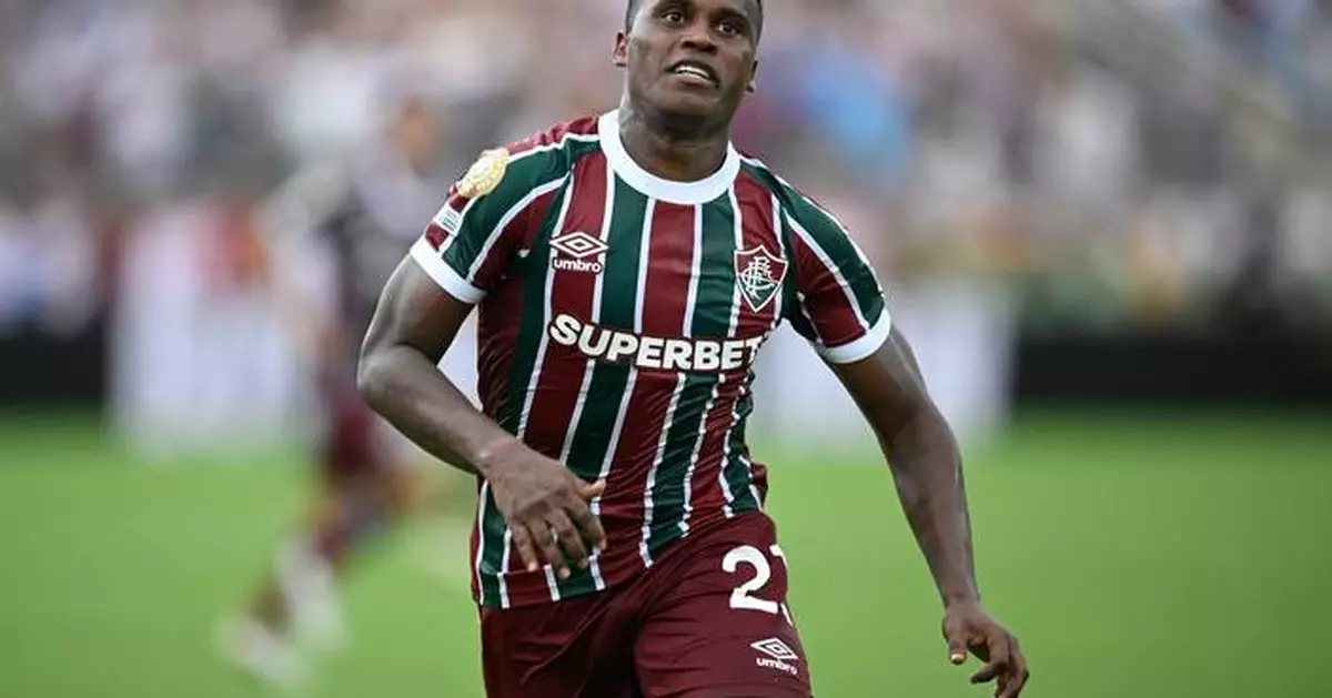 Wolves signs Colombia forward Jhon Arias from Fluminense