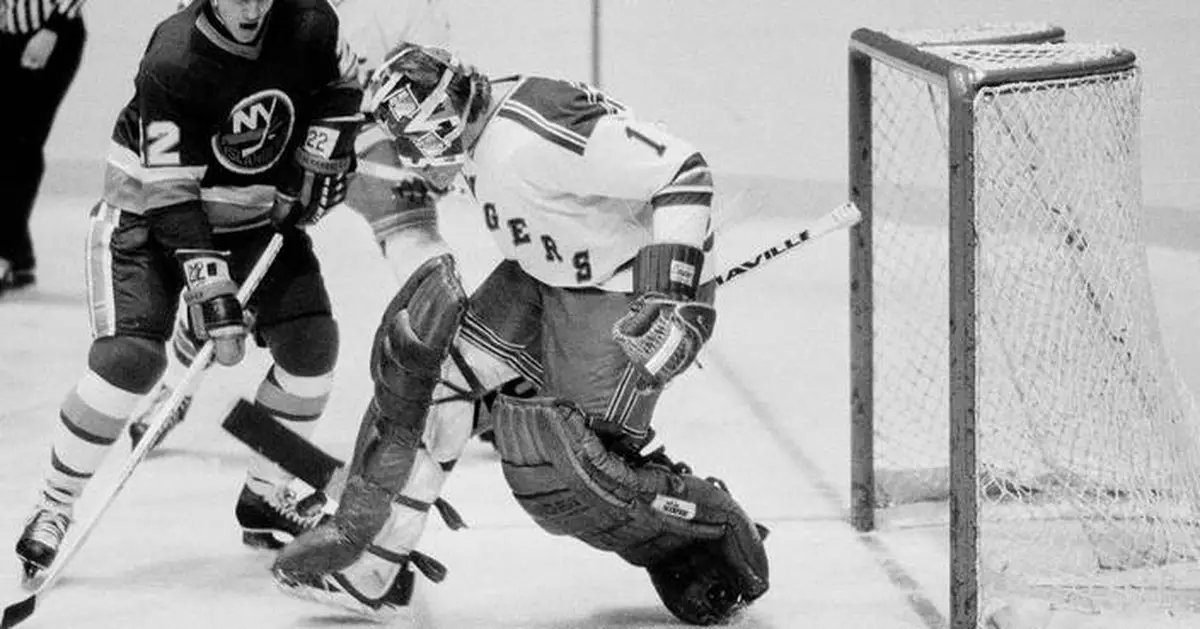 Wayne Thomas, ex-NHL goalie, assistant and executive dies at 77