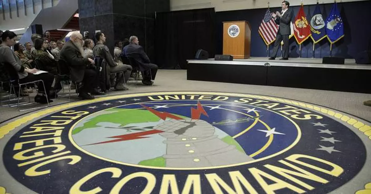 Retired Army officer pleads guilty to sharing classified info on Russia-Ukraine war on dating site