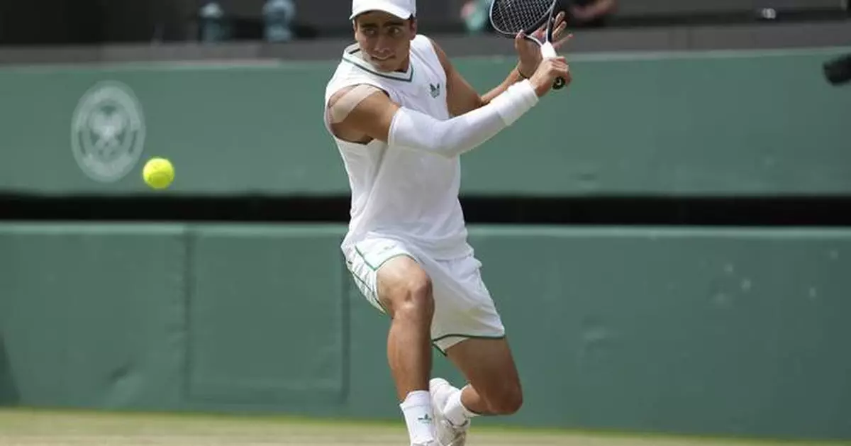 Ivanov beats American qualifier Karki to win Wimbledon juniors title