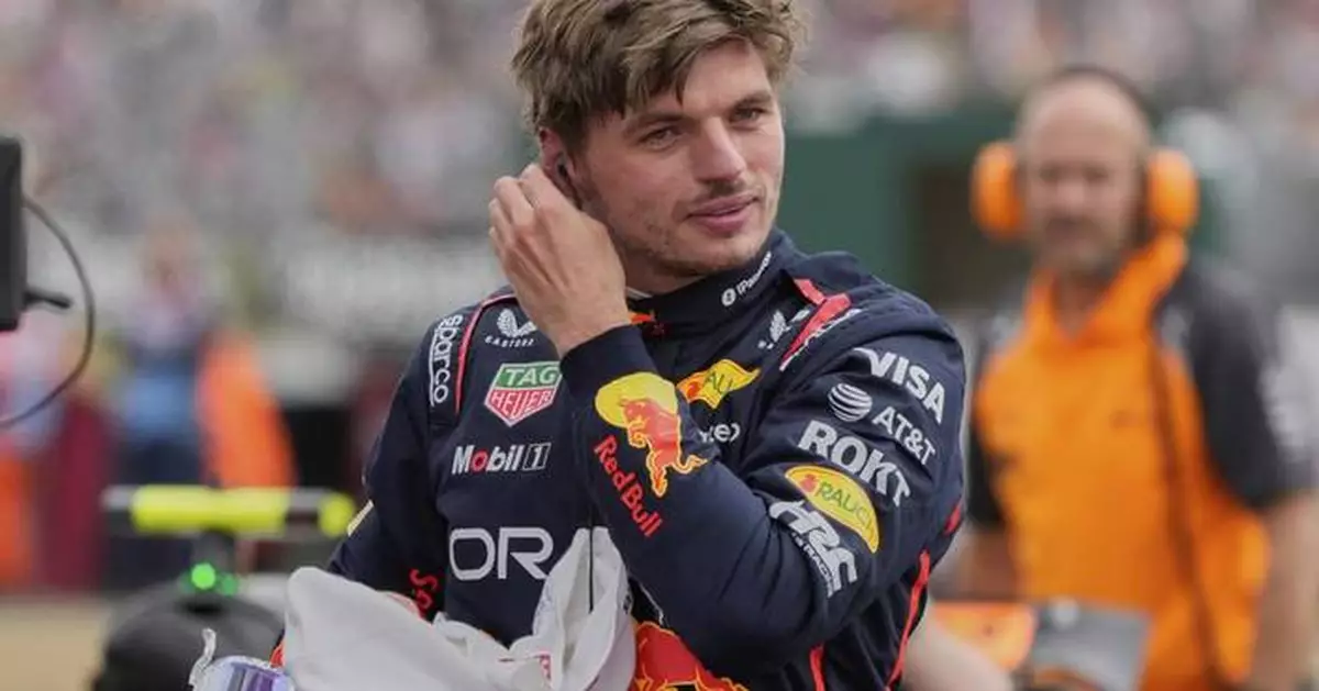 Lando Norris wins thrilling British Grand Prix in the rain to cut Oscar Piastri's F1 lead