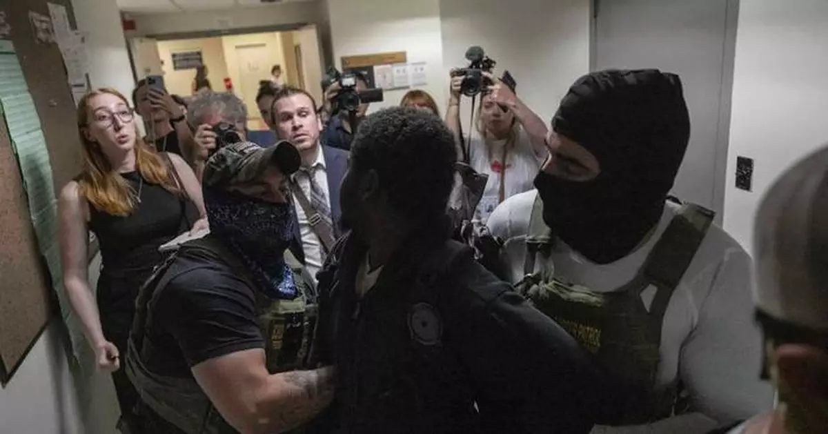 Federal lawsuit seeks to stop ICE agents from arresting people at immigration courts