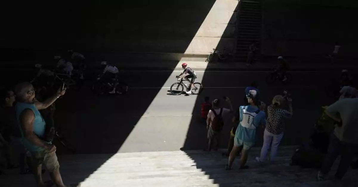 Photo highlights from the second week of the Tour de France