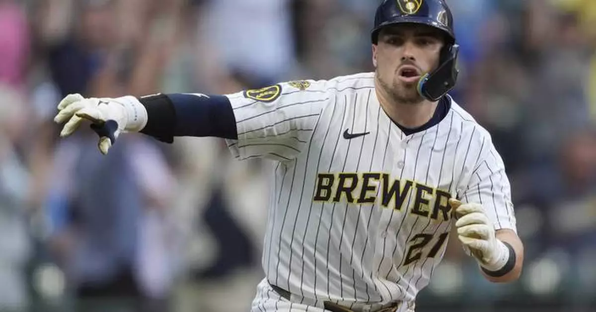 Durbin's walk-off single lifts Brewers to 6-5 win over Nationals
