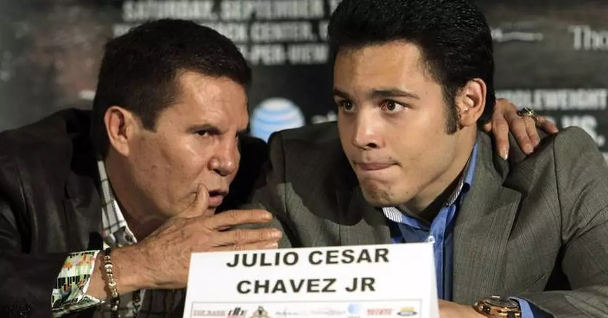 Mexico President Sheinbaum hopes deported boxer Chávez Jr. will serve time in Mexico
