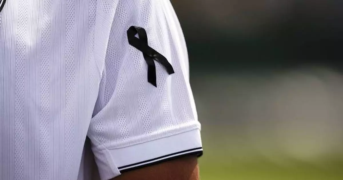 Nuno Borges, Portugal's top player, wears black ribbon for Jota at Wimbledon