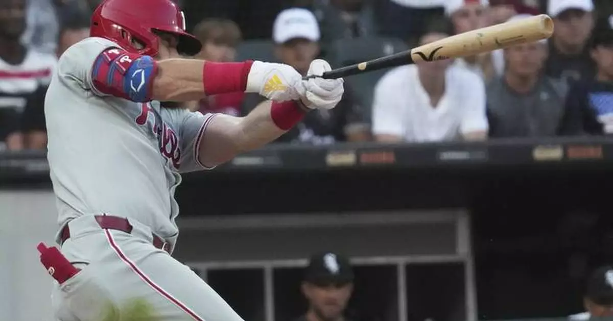 Kyle Schwarber and Jesus Luzardo help the Phillies beat the White Sox 6-3