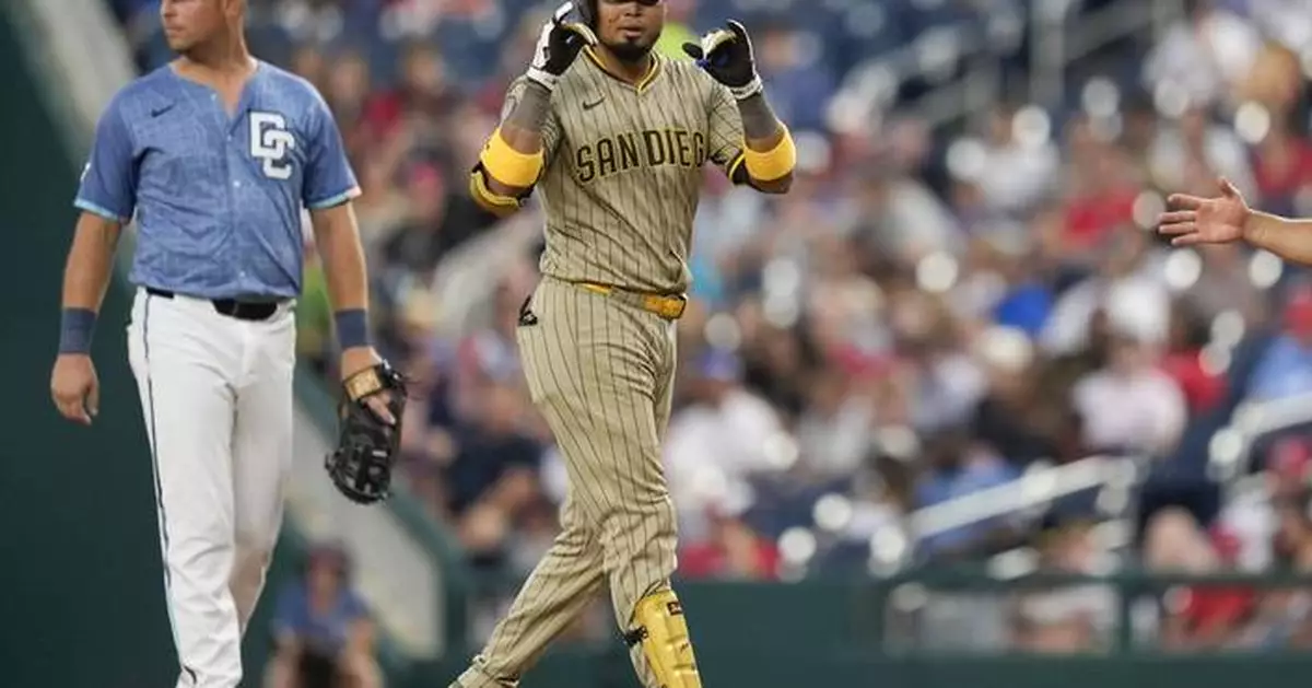 Machado's slam caps 5-run 9th as Padres top Nationals 7-2