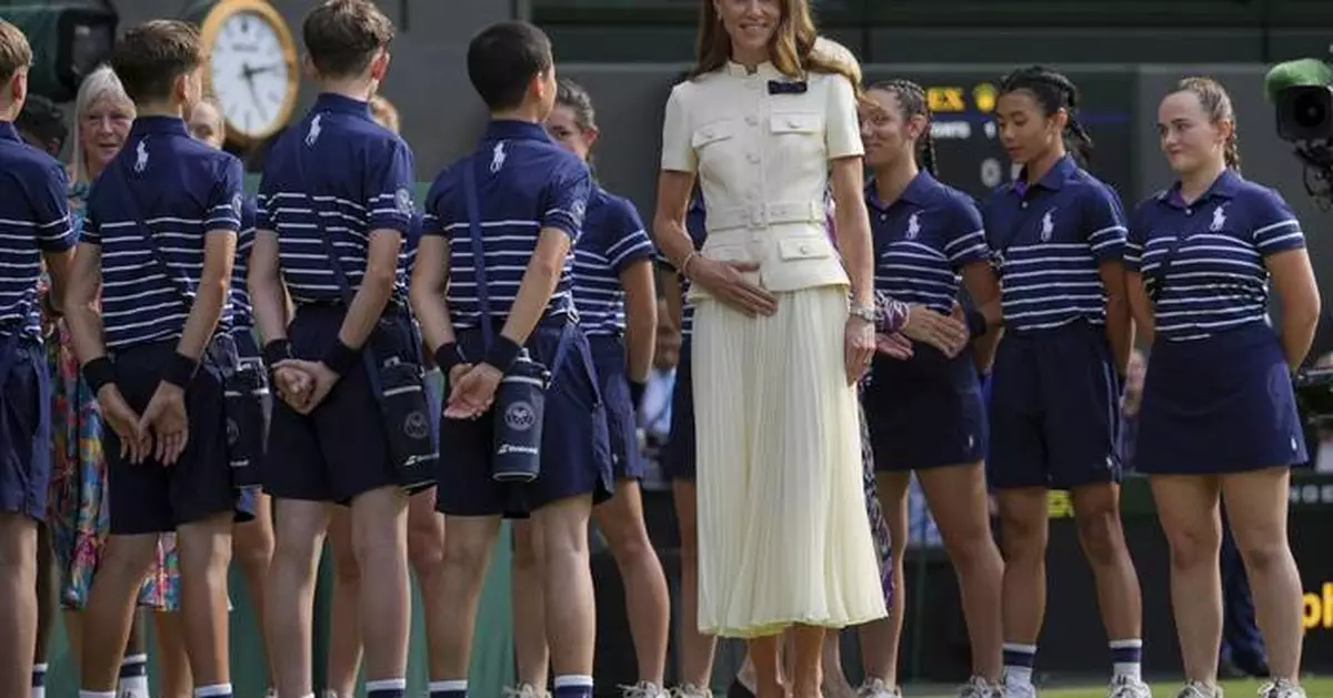 Princess of Wales hands out trophy to Jannik Sinner after Wimbledon final against Carlos Alcaraz