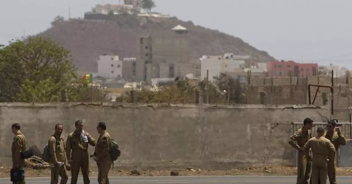 France withdraws from Senegal, ending its permanent military presence in West Africa