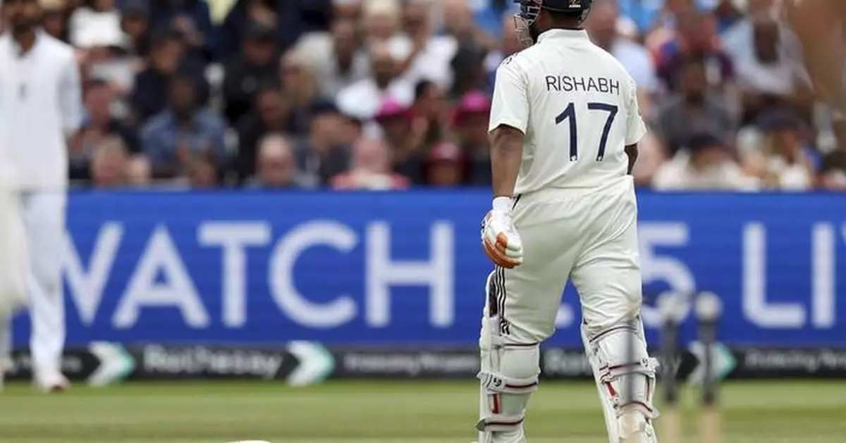 Record-setting Gill leads India to within sight of big win over England in second test