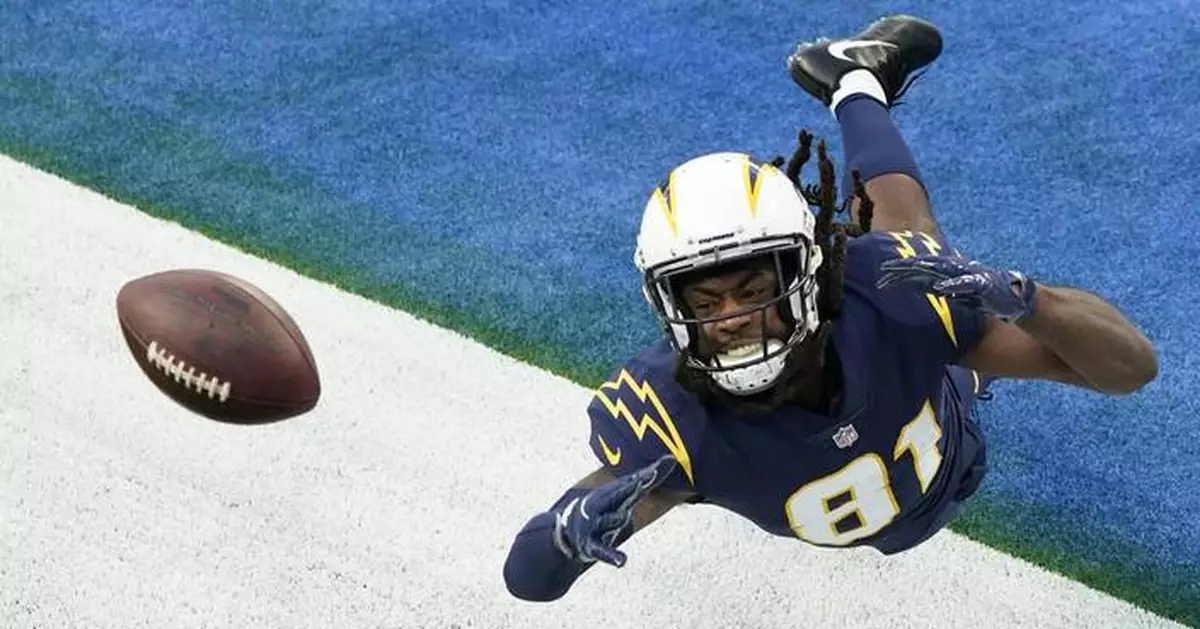 Chargers wide receiver Mike Williams decides to retire from NFL at age 30