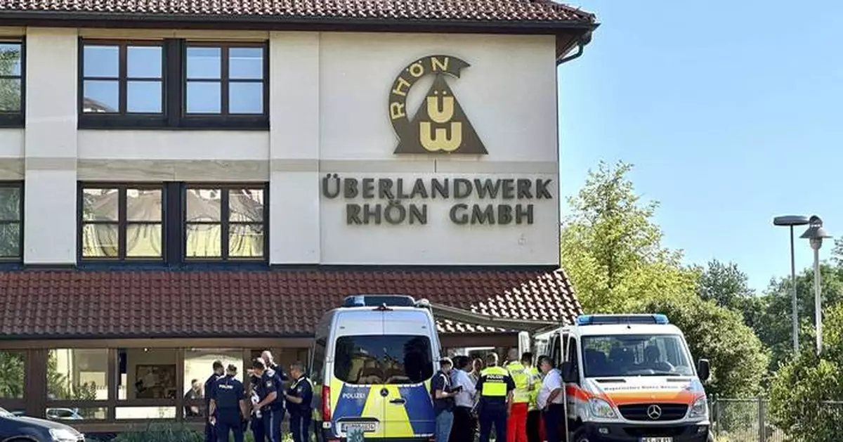 A stabbing attack at a German company kills 1 person and seriously wounds 2