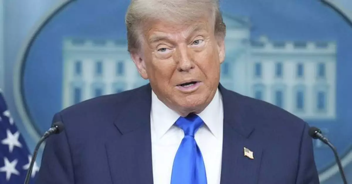 Trump tours Florida immigration lockup and jokes about escapees having to run from alligators