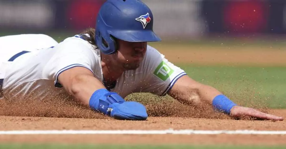 Barger has career-high 4 hits as Blue Jays beat Giants to extend home winning streak to 9