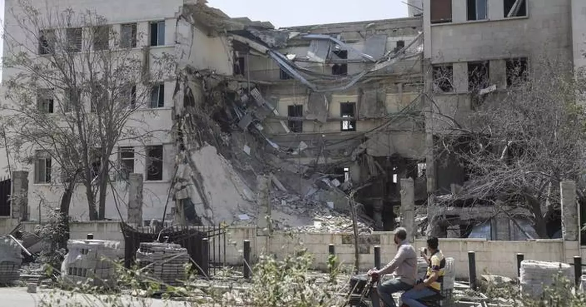 Syrian forces who fought Druze militias leave Sweida province under a ceasefire