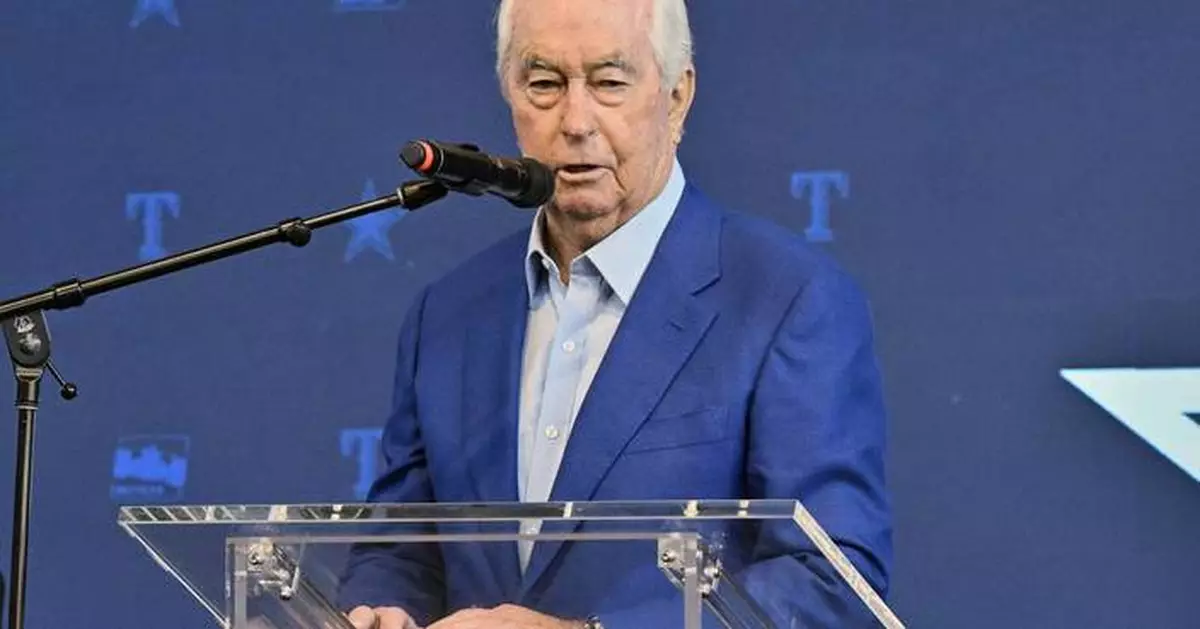 Roger Penske sells a third of Indianapolis Motor Speedway and IndyCar to Fox