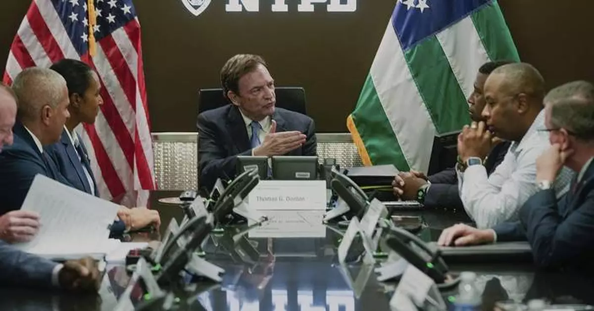 Ex-NYPD commissioner sues NYC mayor, alleging he ran police department as a 'criminal enterprise'