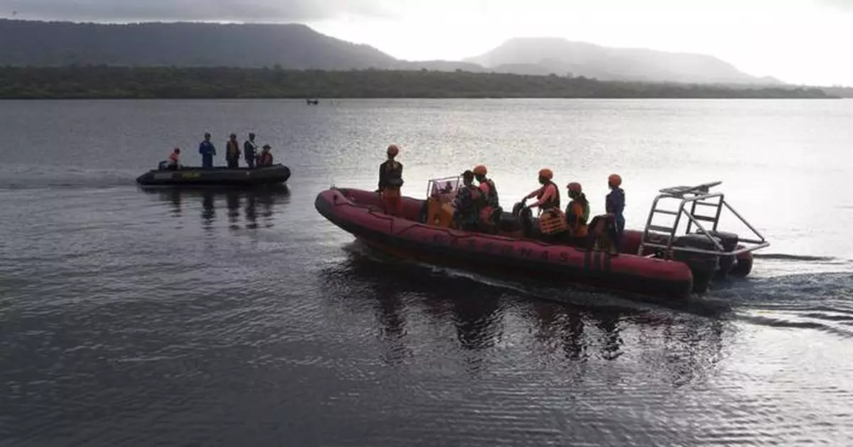 Indonesia suspends search for 29 missing after ferry sinking because of poor visibility
