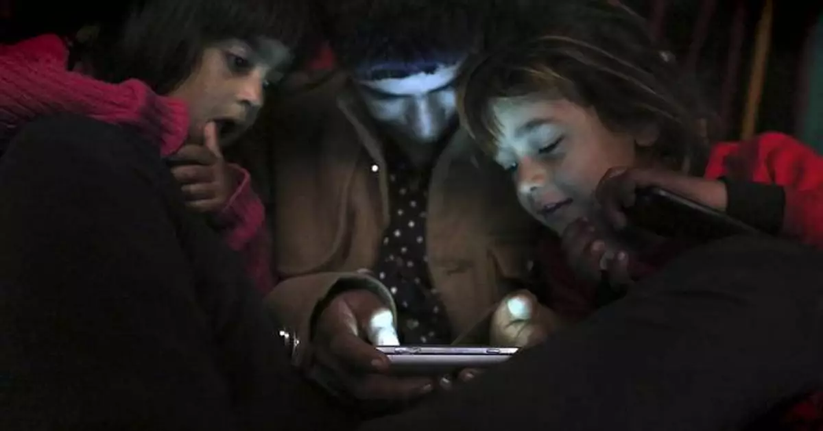 He pioneered the cellphone. It changed how people around the world talk to each other — and don’t