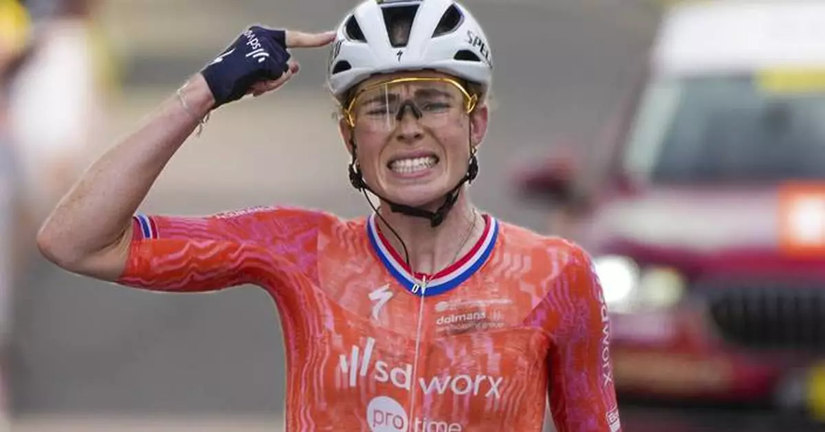 Vollering keeps racing at Tour de France after crash, Wiebes wins Stage 4
