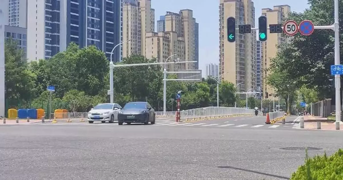 High temperatures persistent across central China's Hubei