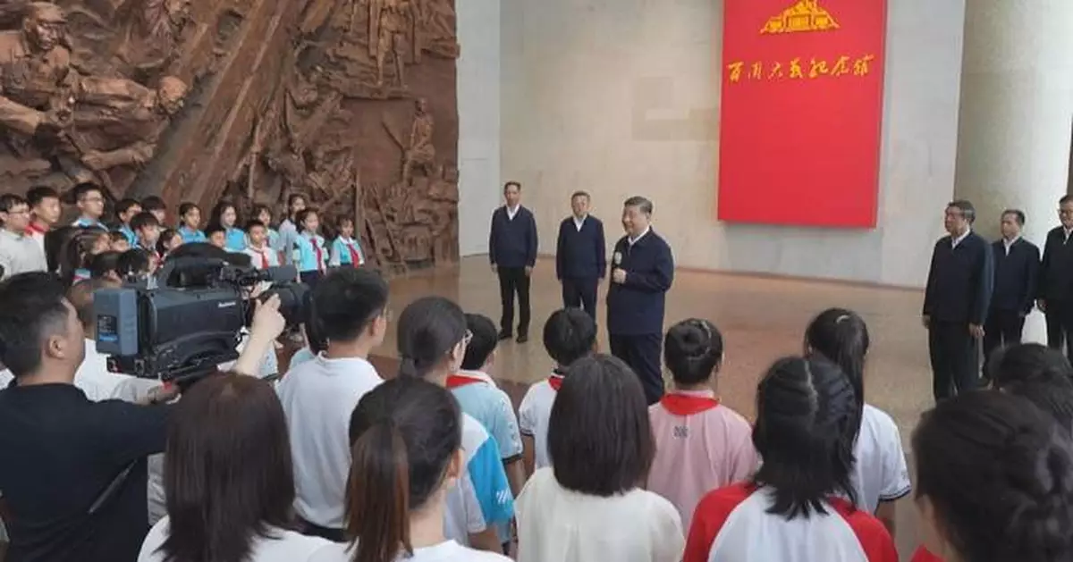 Xi urges young students to strive for national prosperity, contribute to world peace