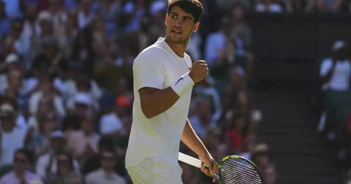 Alcaraz gets past 733rd-ranked Tarvet in straight sets at Wimbledon