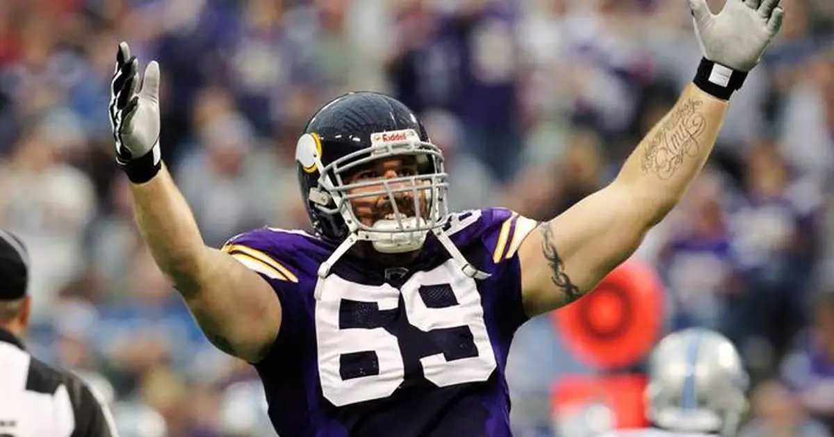 Jared Allen's 136 sacks and fun-loving cowboy style for Chiefs, Vikings have him Hall of Fame-bound
