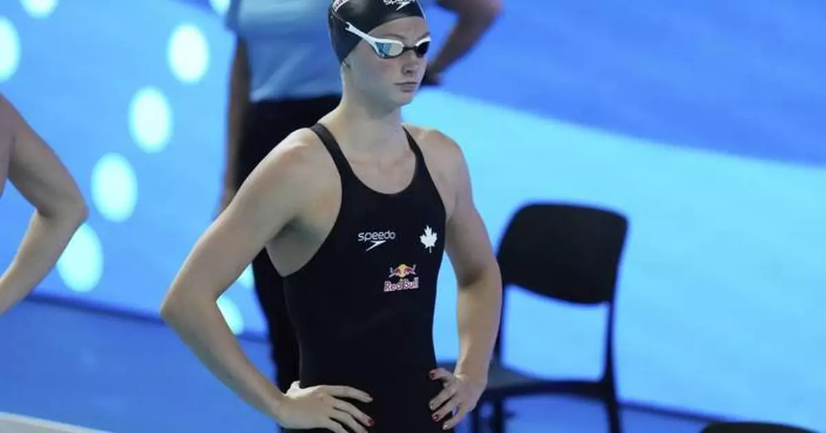 Summer McIntosh wins first gold medal at worlds in her quest for five