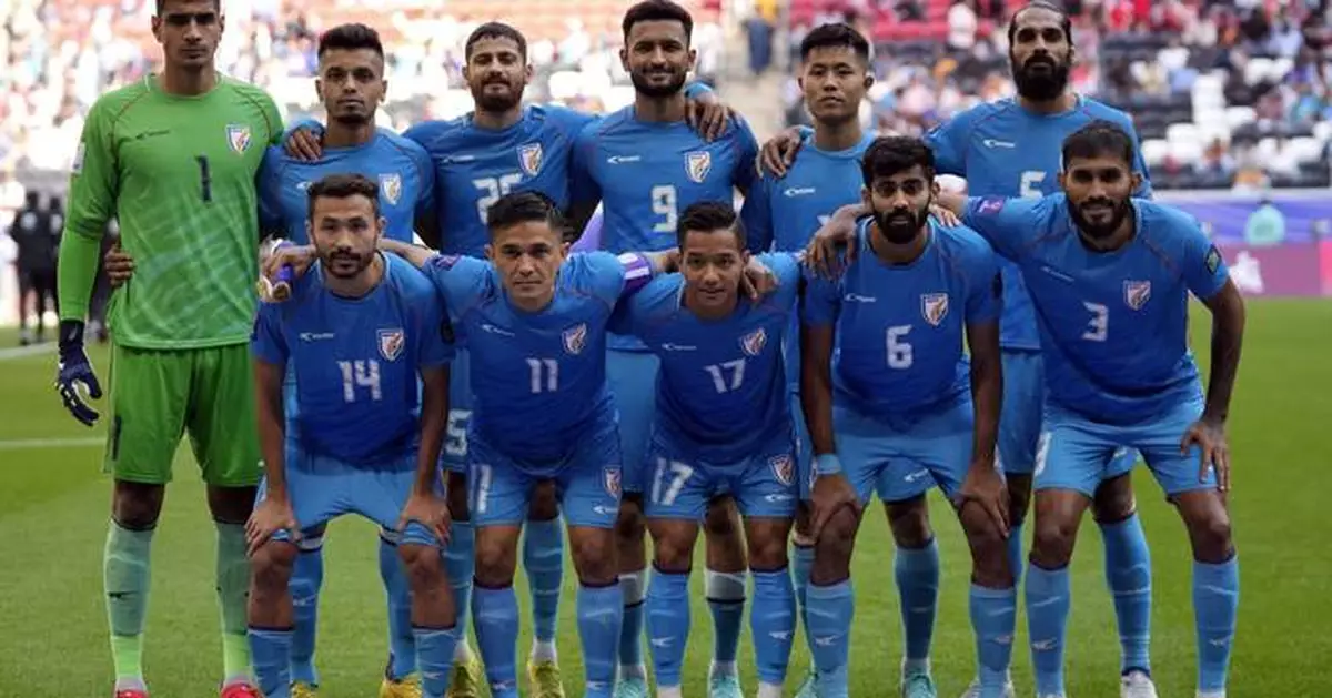 Spanish coach of India's soccer team leaves.  Sport is also troubled at the club level