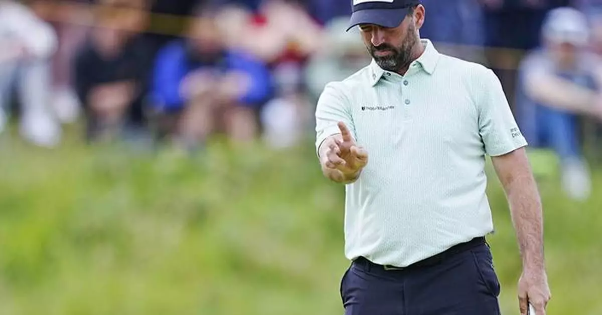Parry makes the first hole-in-one at this year's British Open