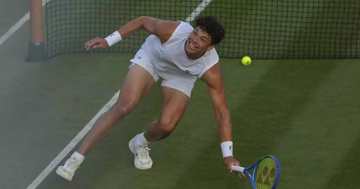 Wimbledon: Ben Shelton is 1 game away from winning when his match is suspended because of darkness