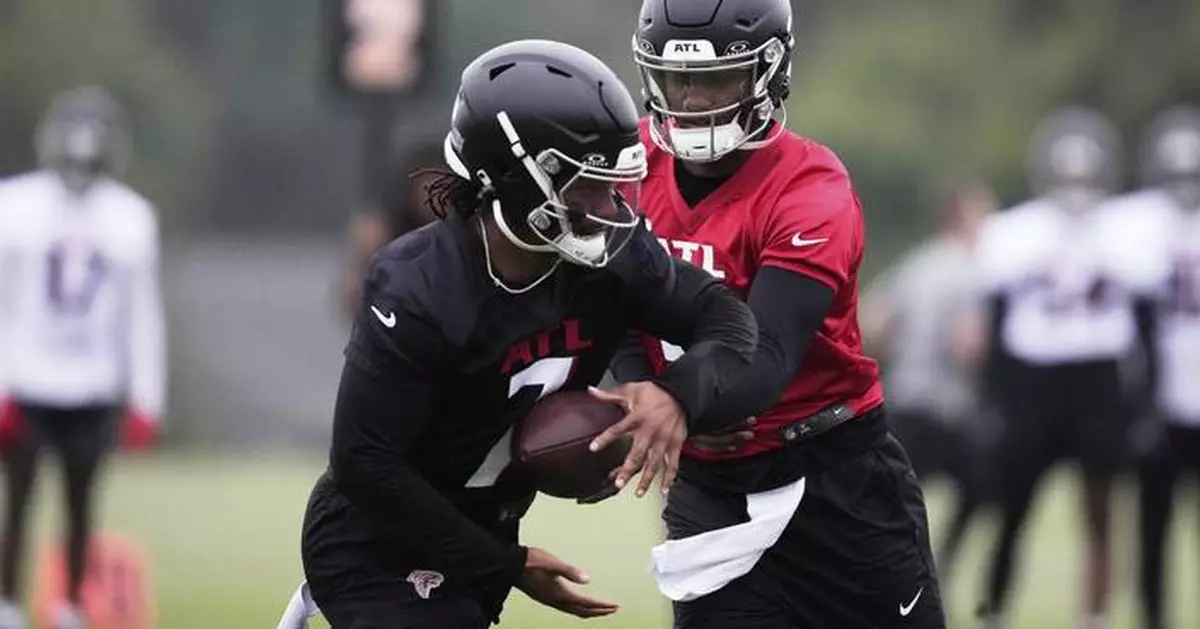 Bijan Robinson is preparing for another busy season as Falcons' do-it-all running back