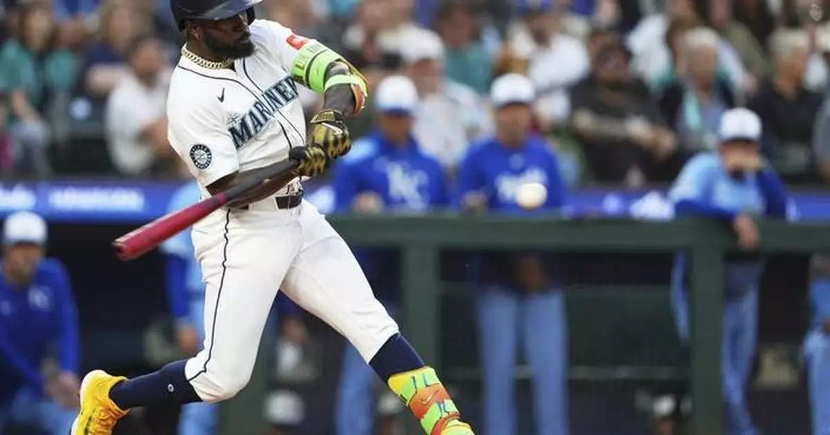 Julio Rodriguez delivers a go-ahead RBI single to lift the Mariners past Royals 3-2