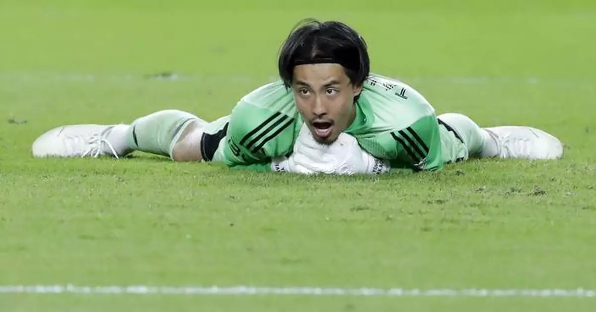 Sabbi scores in 4th minute, White adds 1 goal, 1 assist as Whitecaps beat Dynamo 3-0