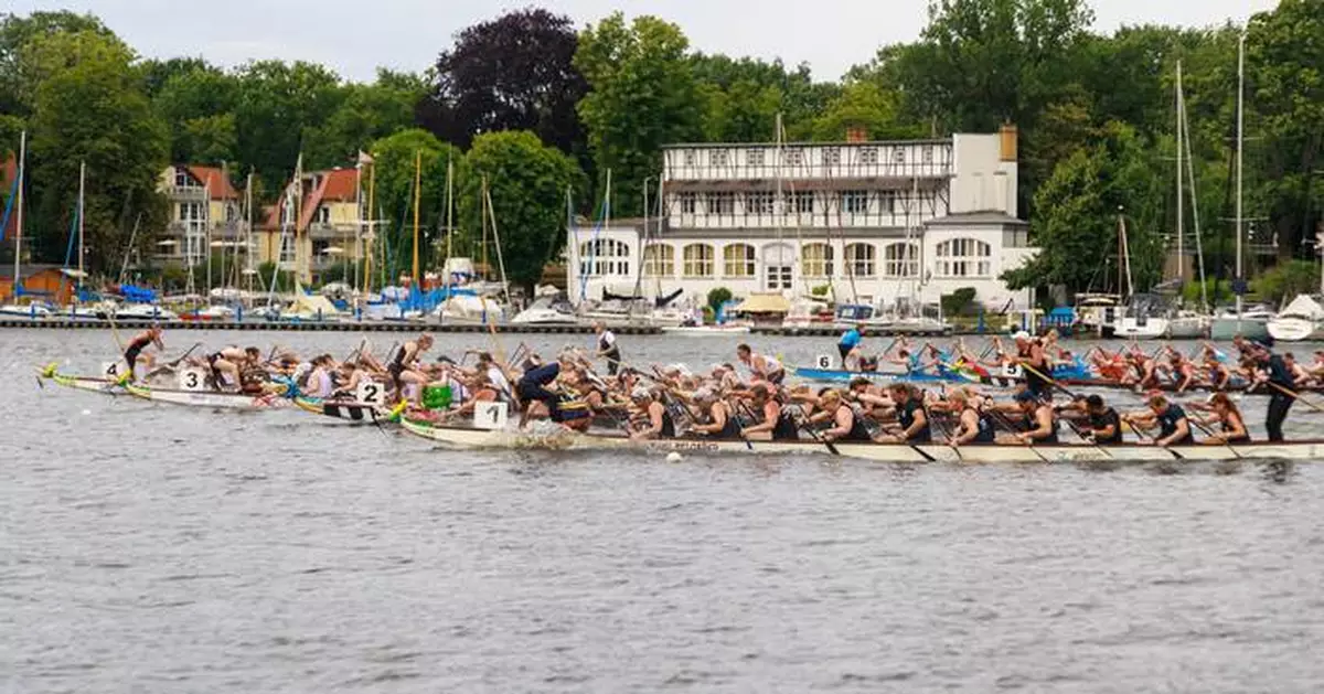HKETO Berlin Sponsors Successful 26th Berlin CityCup Dragon Boat Races with Over 1,000 Participants