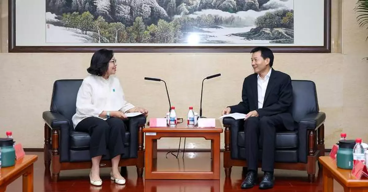 Miss Alice Mak Continues Beijing Visit to Discuss Youth Development and Governance Initiatives