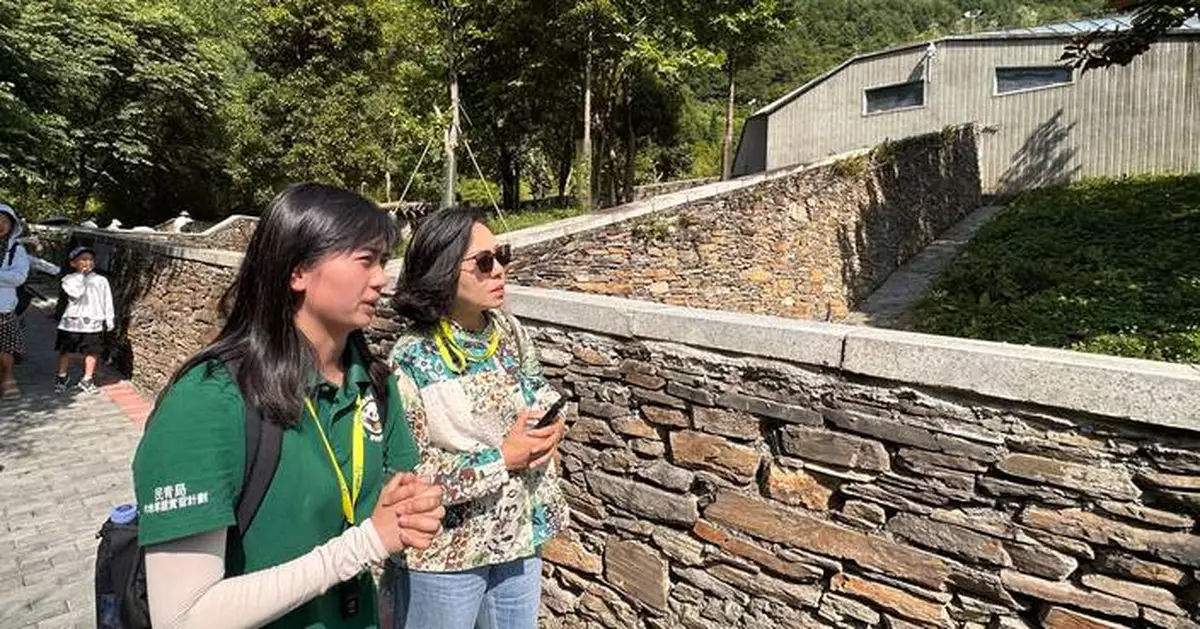 Miss Alice Mak Visits Sichuan for Giant Panda Conservation and Youth Internship Programme Closing Ceremony