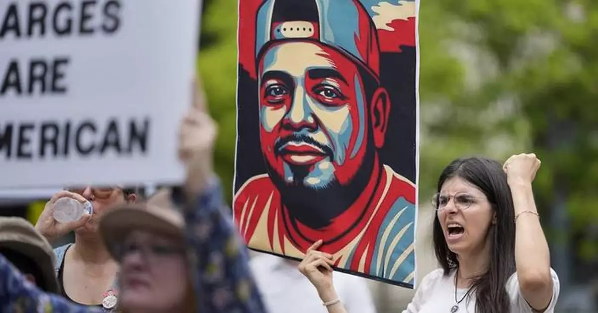 Judge again delays Abrego Garcia’s release from Tennessee jail over deportation concerns