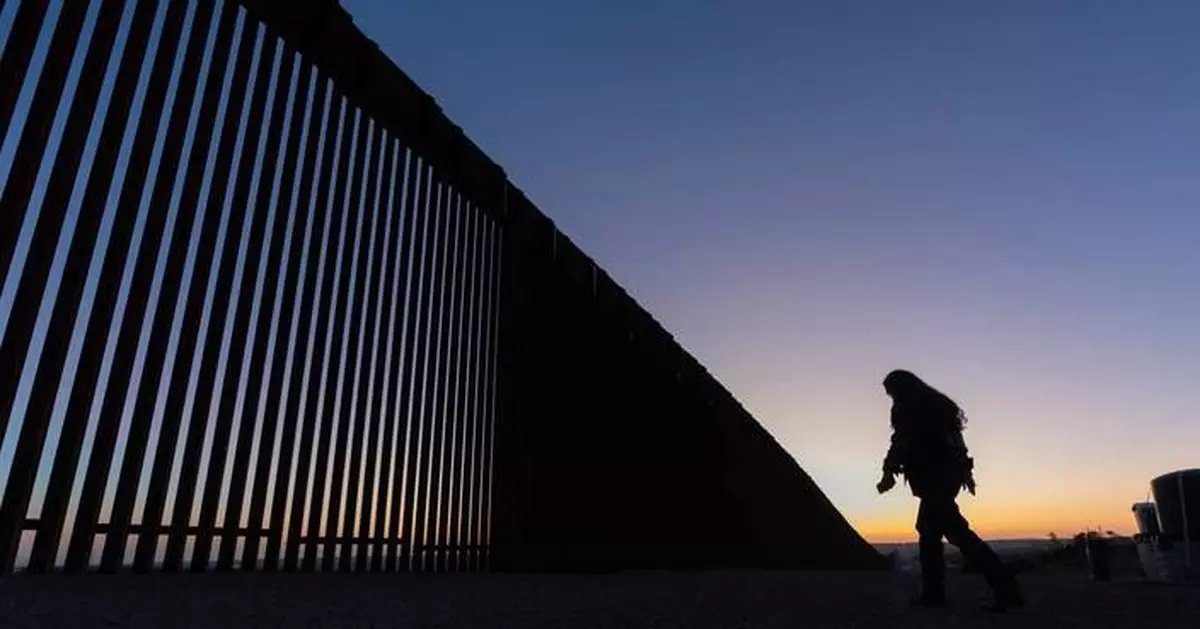 Judge blocks order barring asylum access at border and gives administration two weeks to appeal