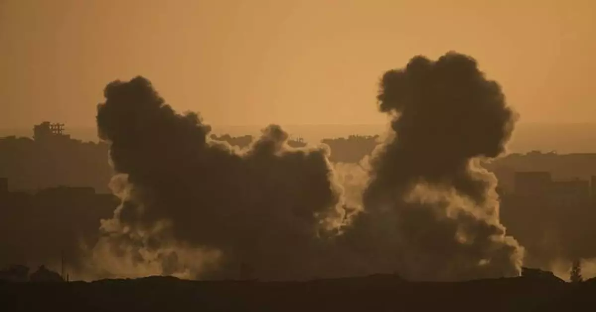 Israeli strikes kill 40 in Gaza, with no sign of a breakthrough after Trump's talks with Netanyahu