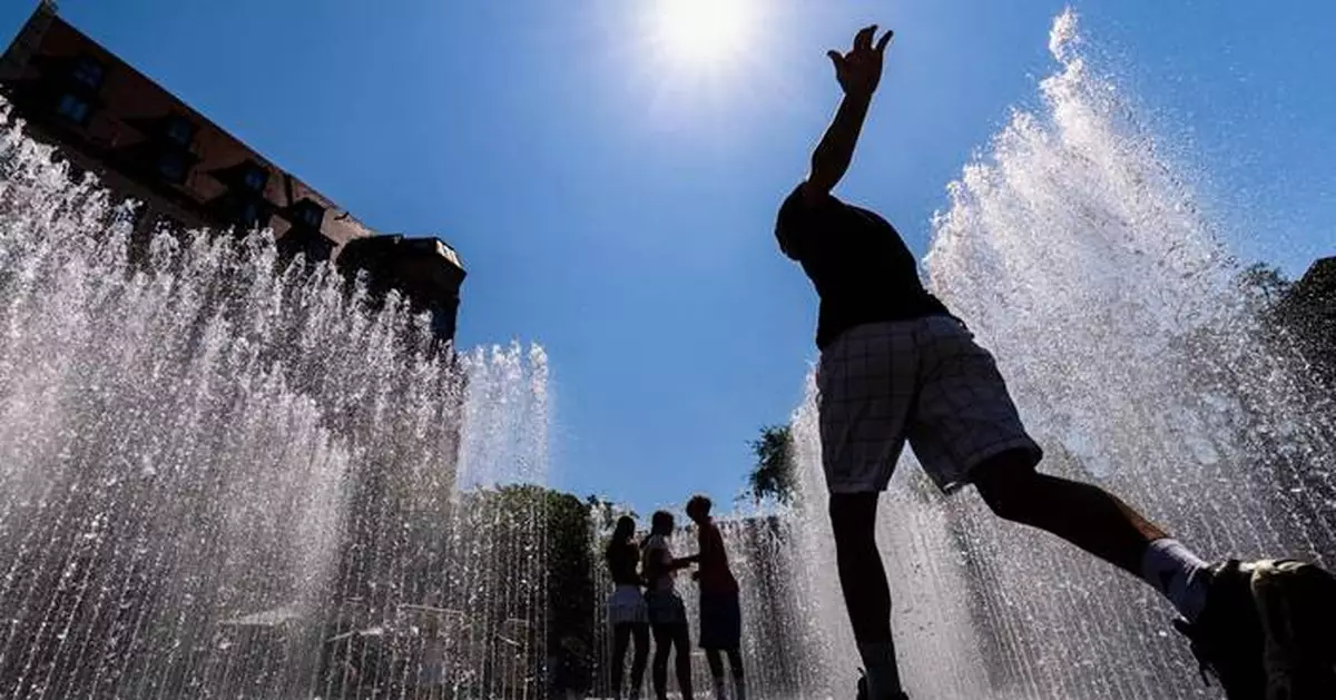 Spanish wildfire kills 2 people as parts of Europe bake in severe heat wave