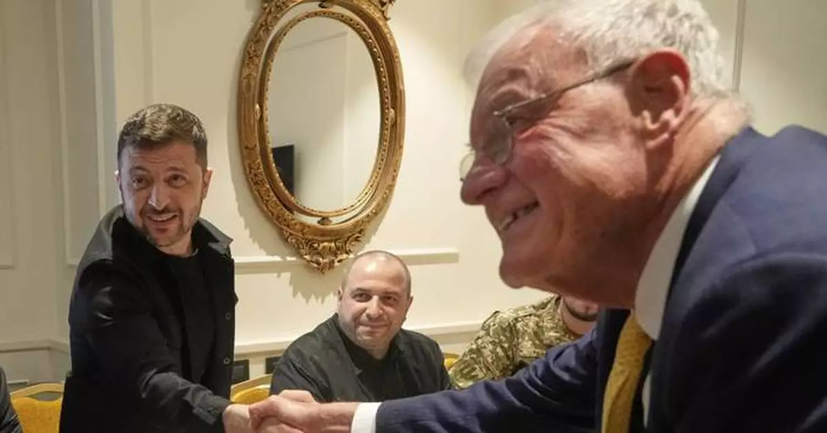 Trump threatens Russia with tariffs and boosts US weapons for Ukraine