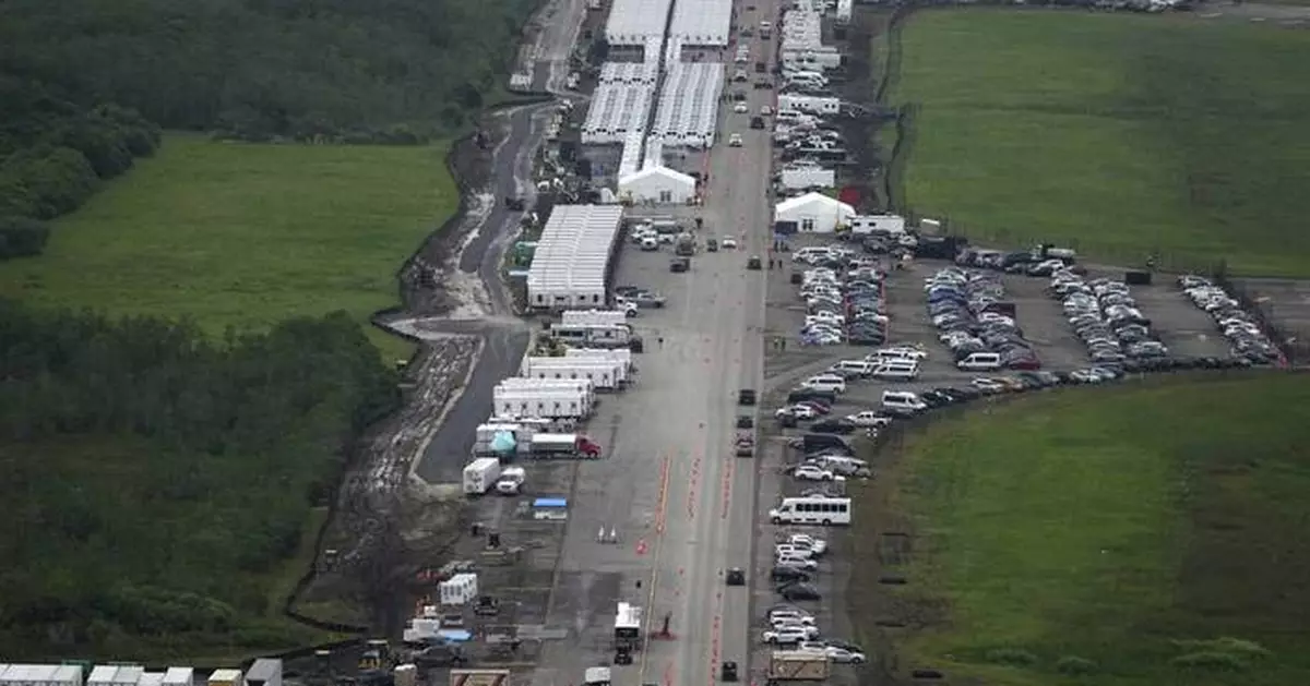 Detained immigrants at 'Alligator Alcatraz' say there are worms in food and wastewater on the floor