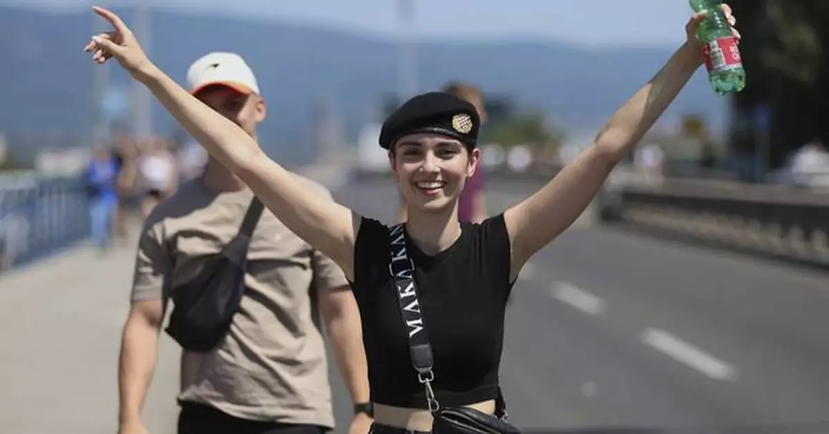 Controversial right-wing singer Marko Perkovic draws tens of thousands to Zagreb concert