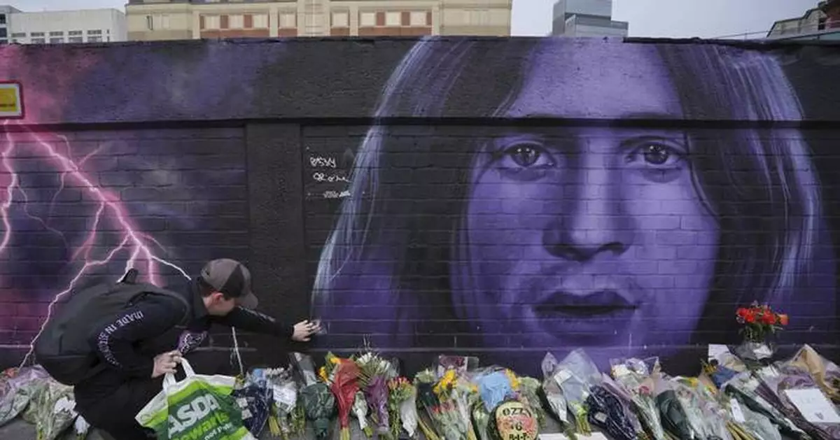 Photos show emotional music fans paying tribute to Ozzy Osbourne