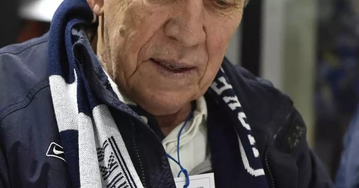 Former Czech ice hockey great Josef Černý dies at 85